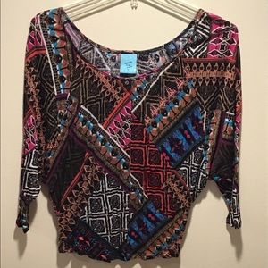 Pattern long sleeve top. Size small